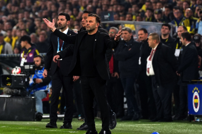Galatasaray Teknik Direktörü Okan Buruk derbi sonrası isyan etti: “Canımızı zor kurtardık”