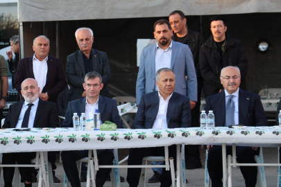 İçişleri Bakanı Ali Yerlikaya'dan Kozan'da taziye ziyareti