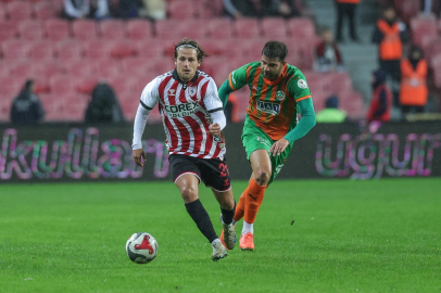 Samsunspor uzatmalarda yediği golle Alanyaspor’la berabere kaldı