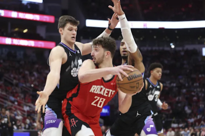 Utah Jazz, Houston Rockets’ı 133-125 yenerek rövanşı aldı