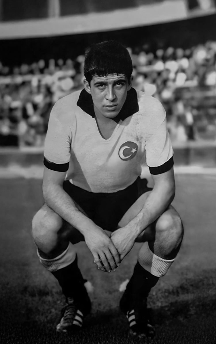 Adanalı eski milli futbolcu Faruk Karadoğan vefat etti 2