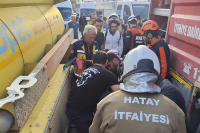 Hatay'da feci kaza! Tırla çarpışan kamyon hurdaya döndü: 1 yaralı