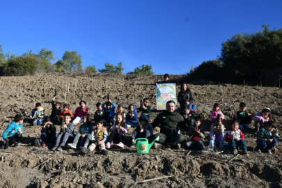 Karaisalı’da özel öğrenciler 350 fidanı toprakla buluşturdu