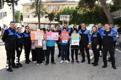Polisten Özel Çocuklara Anlamlı Sürpriz