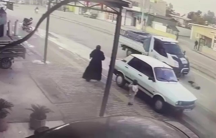 Adana'da 5 yaşındaki engelli çocuğa kamyonet çarptı Raporda çocuk kusurlu bulundu, anne isyan etti 2