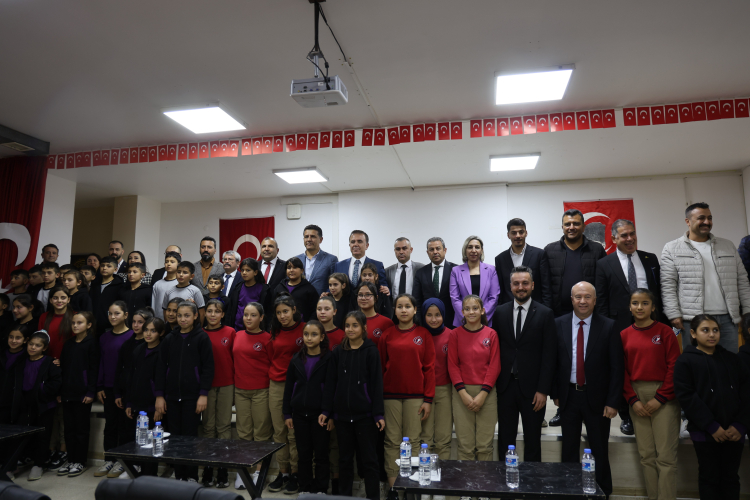 Adana Kozan'da eğitimde dijital devrim Yapay zeka ile israfa son 2