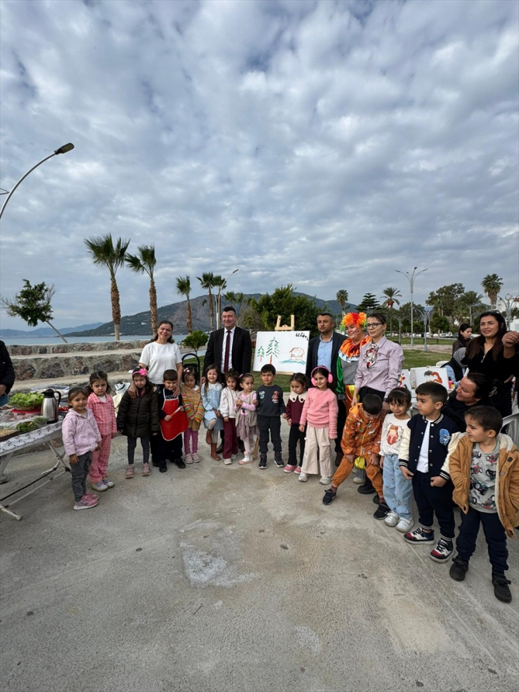 Mersin Bozyazı’da “Aileni ve Tuvalini Al Gel” etkinliği yapıldı 2