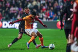 Trendyol Süper Lig: Galatasaray: 1 - Samsunspor: 0 (Maç devam ediyor)