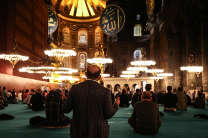  Mersin’de namaz vakitleri ne zaman? 7 Aralık 2025 Pazar günlük ibadet saatleri açıklandı