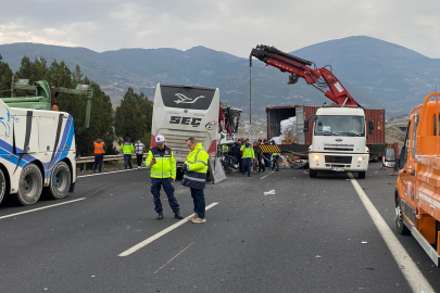 Osmaniye’de feci otobüs kazası! Tıra arkadan çarptı: 6 ölü, 11 yaralı