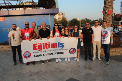 Hazar: Öğretmene uzanan her el, geleceğimize uzanıyor