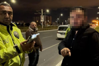 Kaza yapan alkollü sürücü, "Gazeteci çekerse üflemem" diyerek, ekiplere zorluk çıkardı