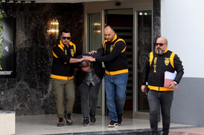 Adana’da evde gömülü el bombası ve patlayıcı bulundu