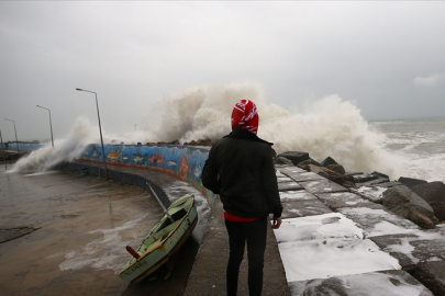 Batı Karadeniz için kuvvetli yağış uyarısı: Sel ve heyelan riskine dikkat!
