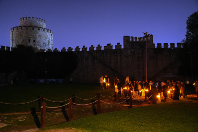 “Fenerli Gece Turu” ile ziyaretçilere masalsı bir gece yaşattı