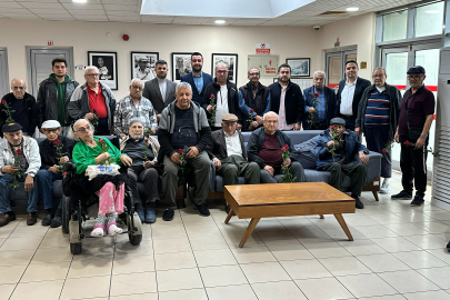 Genç Birlik Adana Şubesi büyüklerle “Vefa Buluşması”nda bir araya geldi