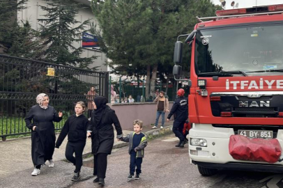 Kocaeli’de ilkokul bodrumunda yangın: Öğrenciler tahliye edildi
