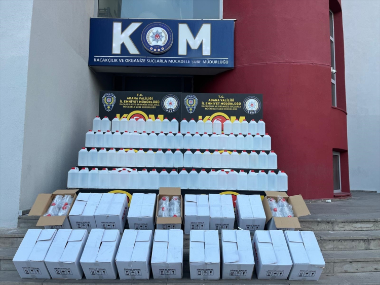 Adana'da tonlarca kaçak etil alkol ele geçirildi Polis 5 şüpheliyi yakaladı 3