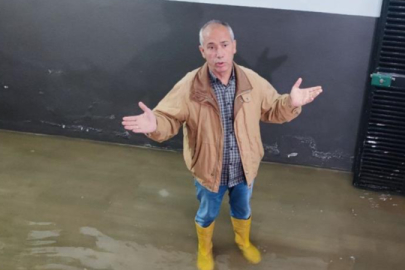 Adana’da 6 yıldır bodrumu su basan apartman tehlike altında