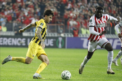 Samsunspor sahasında AEK'ya 2-1 mağlup oldu