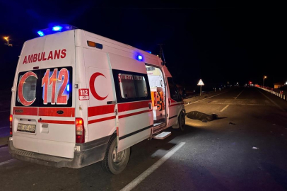 Uşak'ta feci kaza: Otomobilin çarptığı 3 kişi hayatını kaybetti