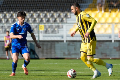 Adana 01 FK evinde Erbaaspor'u 3 golle geçti