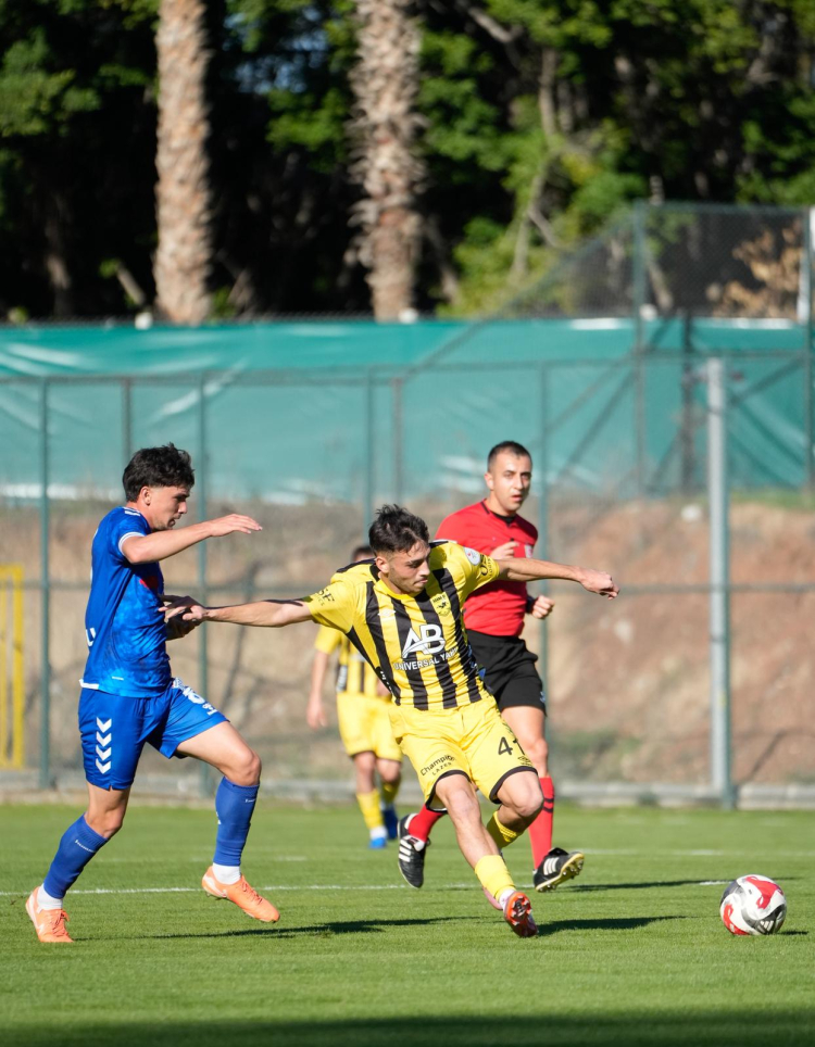 Adana 01 FK evinde Erbaaspor'u 3 golle geçti 3