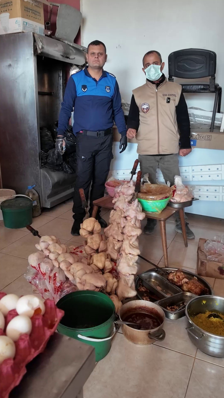 Hatay'da mide bulandıran manzara Kokuya dayanamayan zabıta o işletmeyi mühürledi 2