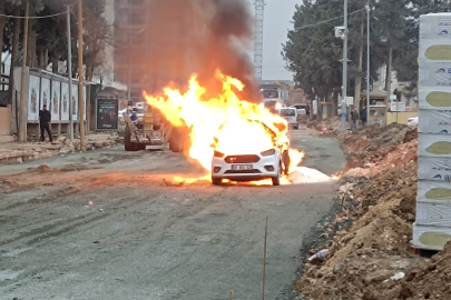 Hatay'da şantiye sahasında korku dolu anlar: Doğalgaz alev aldı, araç küle döndü