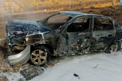 Kahramanmaraş’ta otomobil  alev alev yandı