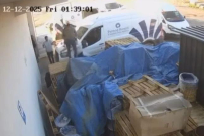 Adana'da bir kişinin bıçaklanarak öldürüldüğü olayın kamera kayıtları ortaya çıktı