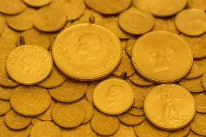 ALTINDA SON DURUM: Gram ve Çeyrek altın kaç TL oldu? Altın fiyatları (14 Aralık 2025)