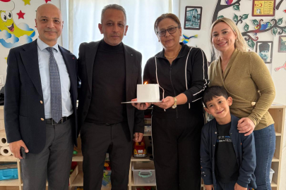 Okul aile birliği başkanına sürpriz doğum günü