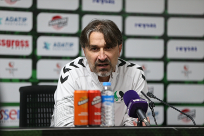 Sakaryaspor cephesi mutlu, Hatayspor'da hüzün hakim: Teknik adamlardan maç sonu açıklamalar