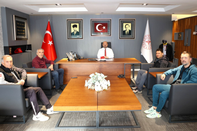 Uzm. Dr. Nacar: Öğretmenlerimiz gençlerimizin sağlıklı geleceğini hazırlıyor