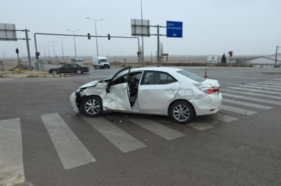 Aksaray'da tır ile otomobil çarpıştı: 4'ü hakem 5 yaralı