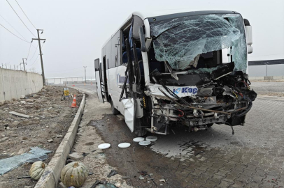 Kayseri İncesu’da işçi servisi tır dorsesine çarptı: 22 yaralı