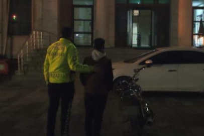 Motosikleti yatarak kullanıp trafiği tehlikeye sokan sürücüye 21 bin lira ceza