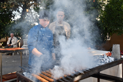 ADANA’DA “TUTUM, YATIRIM VE TÜRK MALLARI HAFTASI” ETKİNLİKLERLE KUTLANDI