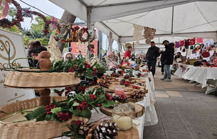  Kadın Emeği Pazarı