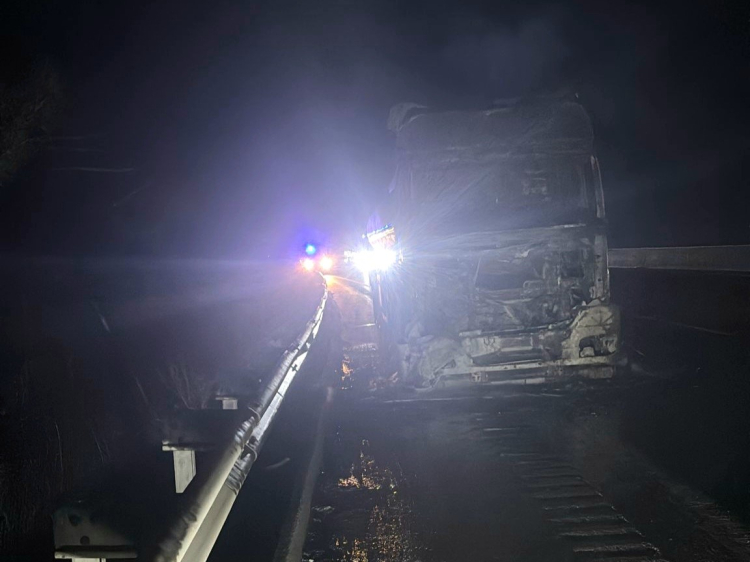 Adana Pozantı'da seyir halindeki tankerde yangın çıktı alevler ormana sıçradı 2