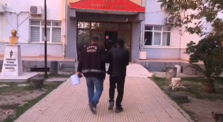 Hatay Antakya ve Erzin'de hırsızlık suçundan aranan firariler yakalandı 2
