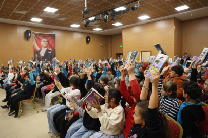 Adana'da dijital bağımlılık ve akran zorbalığına karşı kitaplı mücadele