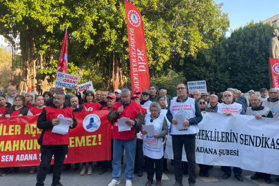 Adana’da  emekliler taleplerini duyurmak için sokağa çıktı