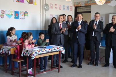 AYSAD'dan Hatay'da depremzede öğrencilere ayakkabı yardımı