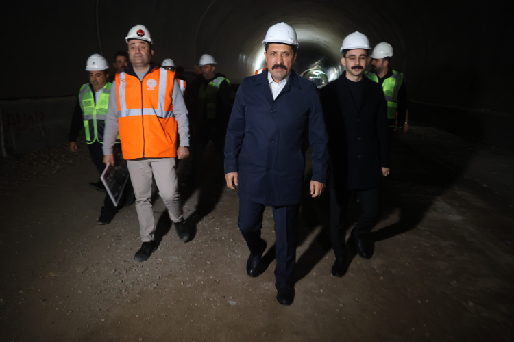 Hatay'da dev projede ilk ışık göründü Amanosları delecek tünelde sona doğru 3