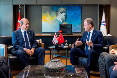 Mersin’de Vahap Seçer’den Ersin Tatar’a: Kıbrıs davasını siyaset üstü görüyoruz