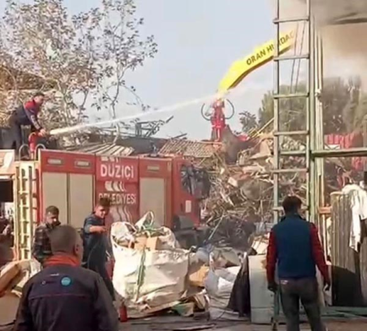 Osmaniye'de geri dönüşüm tesisinde yangın 3