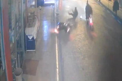 Osmaniye’de motosiklet kazası güvenlik kamerasına yansıdı