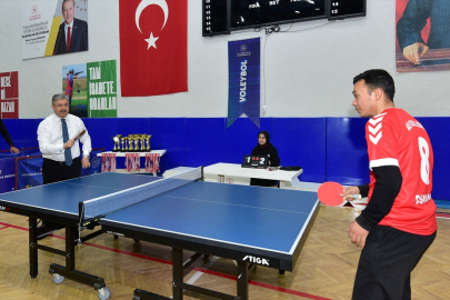 Osmaniye'de özel gereksinimli bireyler masa tenisi turnuvası düzenlendi